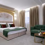 ивелия и - Ivelia & Hotel